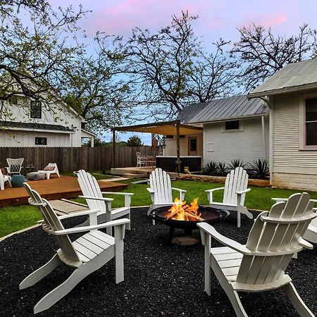 Pink Duchess - Mins To Main Hot Tub & Fire Pit Villa Fredericksburg Exterior photo