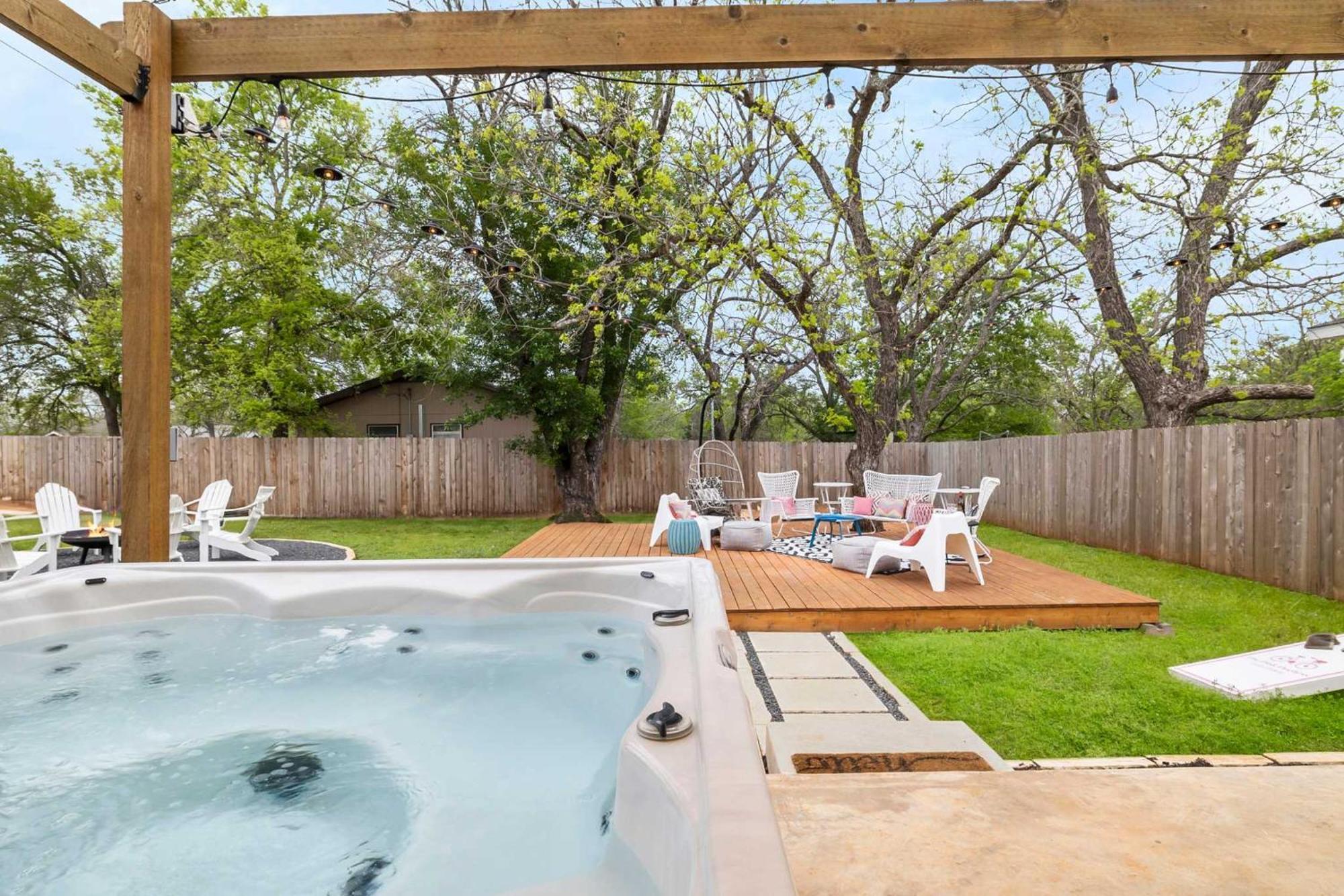 Pink Duchess - Mins To Main Hot Tub & Fire Pit Villa Fredericksburg Exterior photo