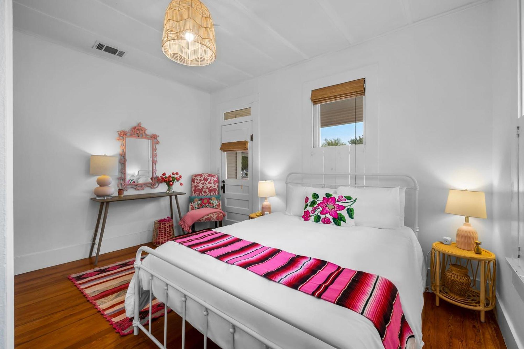 Pink Duchess - Mins To Main Hot Tub & Fire Pit Villa Fredericksburg Exterior photo