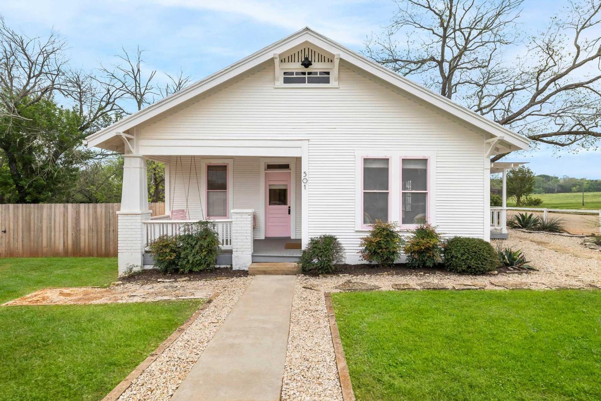 Pink Duchess - Mins To Main Hot Tub & Fire Pit Villa Fredericksburg Exterior photo
