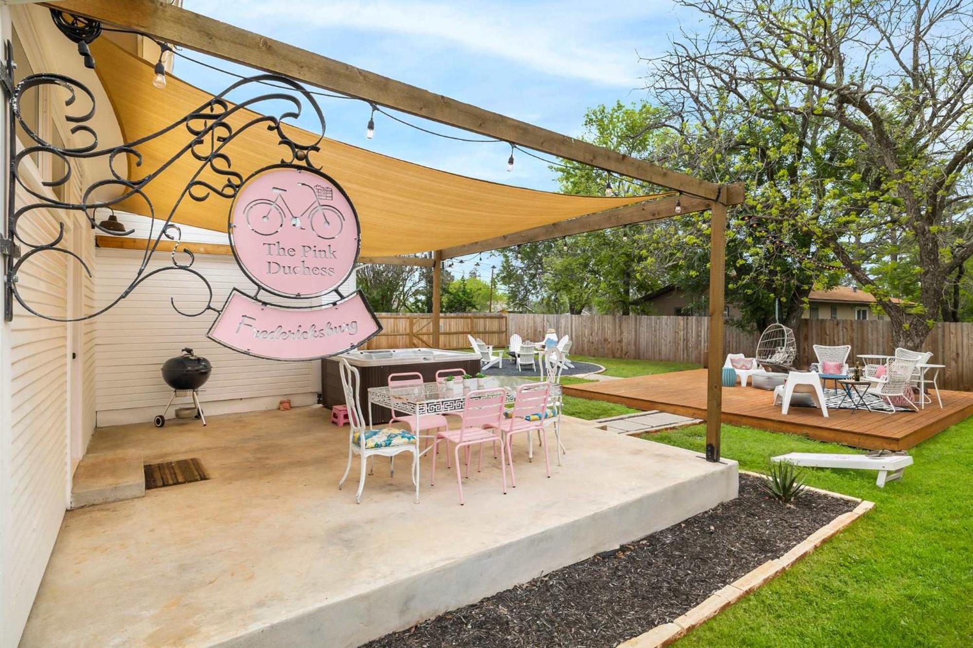 Pink Duchess - Mins To Main Hot Tub & Fire Pit Villa Fredericksburg Exterior photo